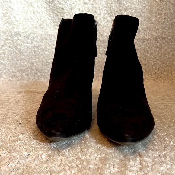 Sam and Libby suede ankle boots - Picture 4 of 11